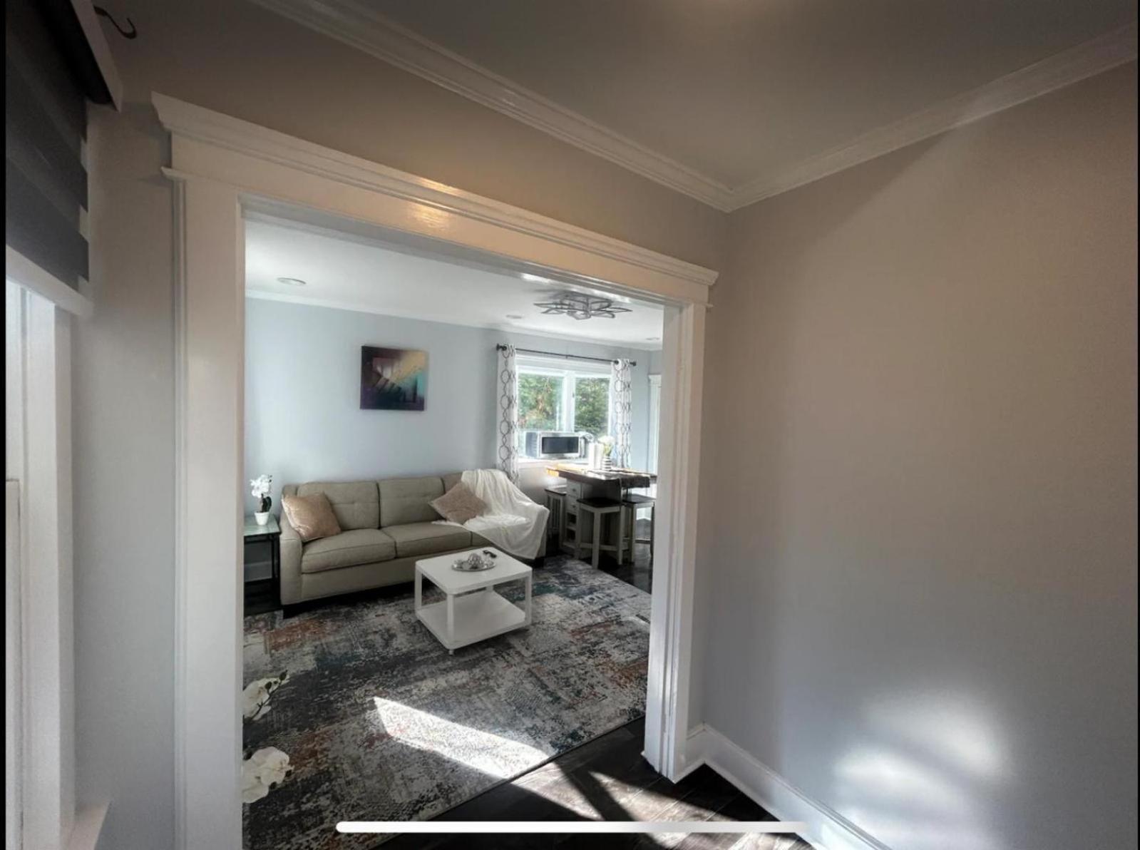 Private Suite In Huntington Station Экстерьер фото
