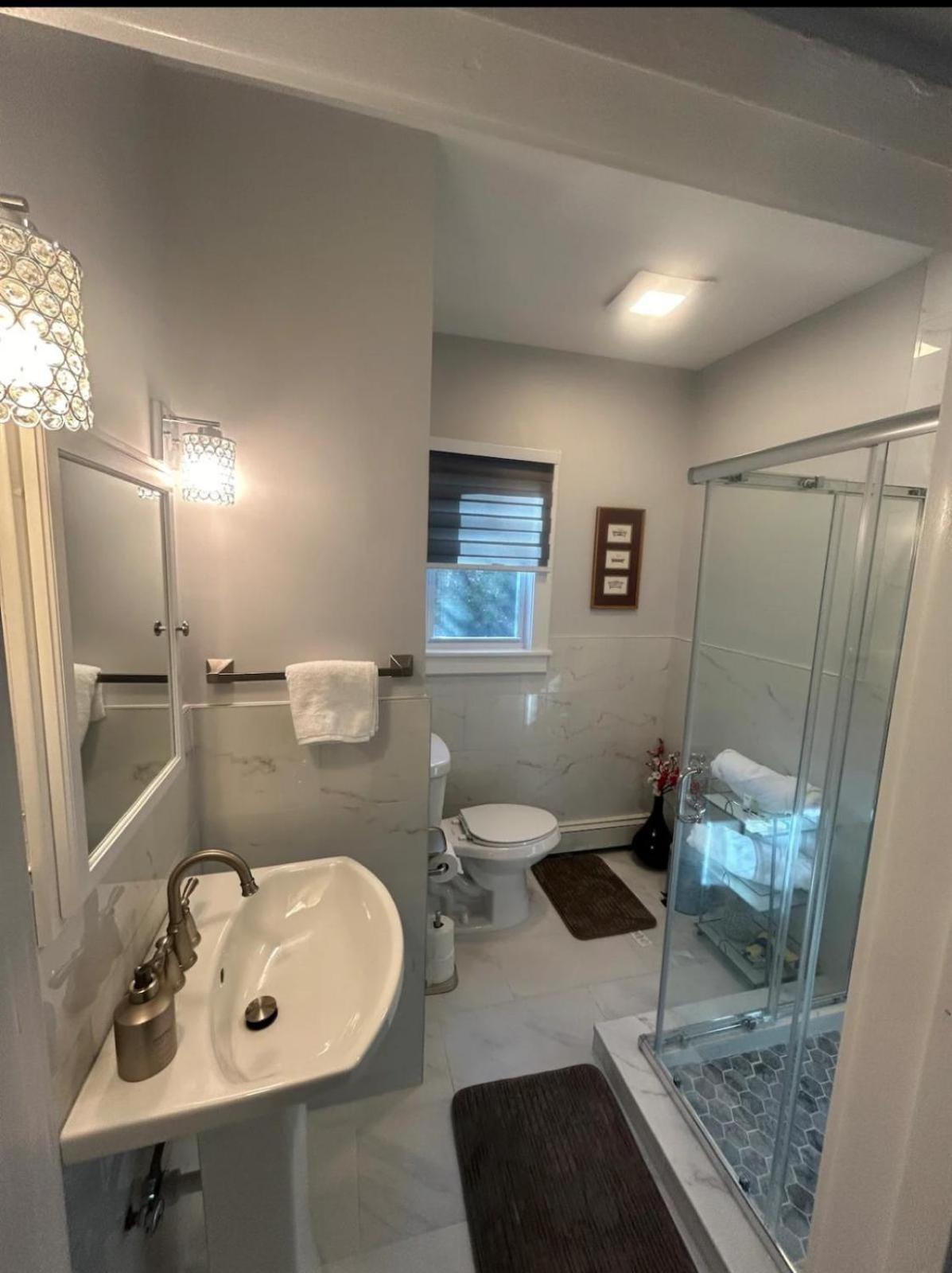 Private Suite In Huntington Station Экстерьер фото